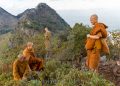 Three Buddhist Monks Attempt To Change The Structure of Water Using Their Minds